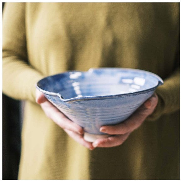 scalloped-bowl-by-rosemarie-durr-pottery