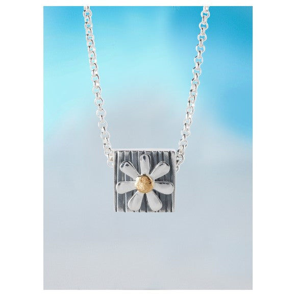 daisy-chain-pendant-by-alan-ardiff