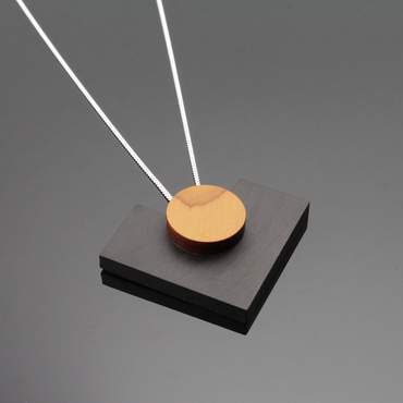 harte-layer-pendant-black