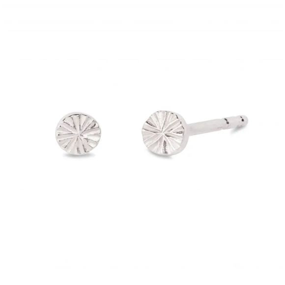 radanta-stud-earrings-small-silver