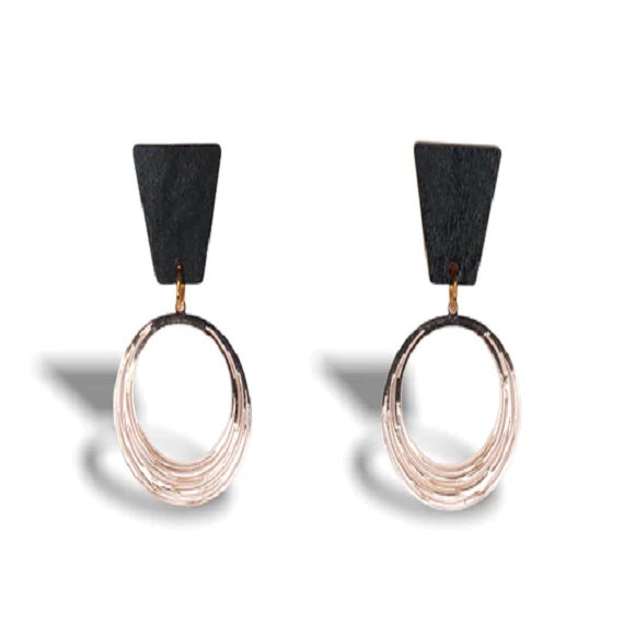 sandia-black-hoop-earring