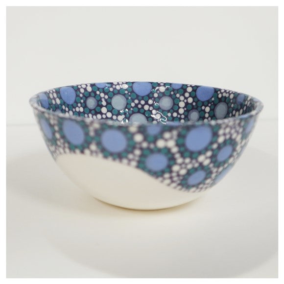 blue-porcelain-bowl-by-claire-newell