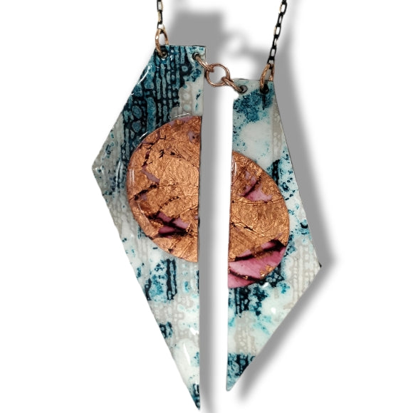 ro-sgraffito-earring-in-gold-black
